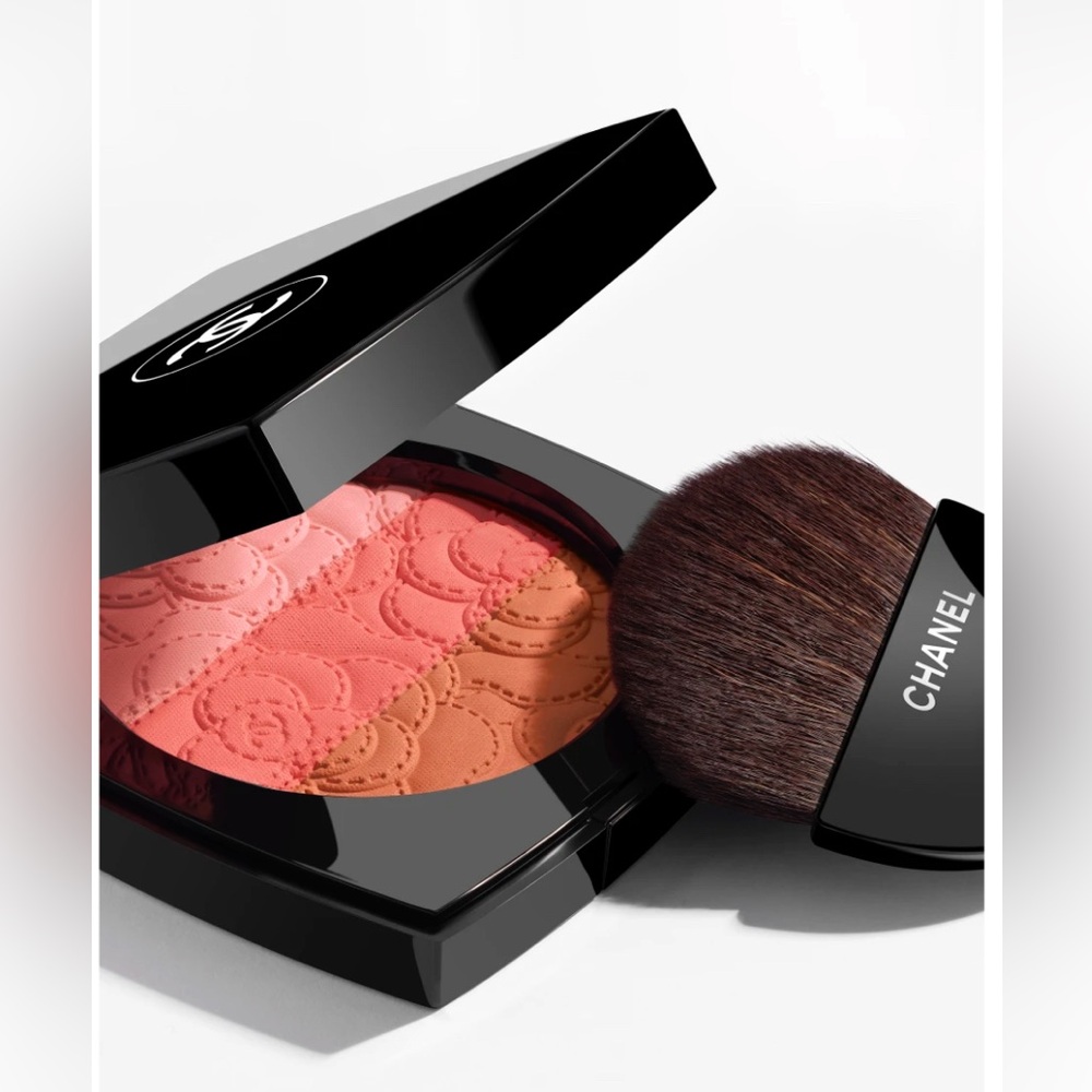 Chanel Camélia Futura Powder Blush Trio